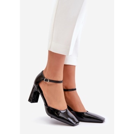 Cipele na visoku petu od lakirane kože, crne Emindria crno 1