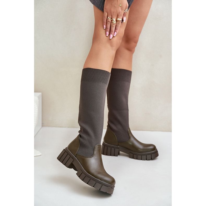 Čizme sa fleksibilnim gornjištem i ravnom petom, tamno zelene boje Mesidra zelena 2