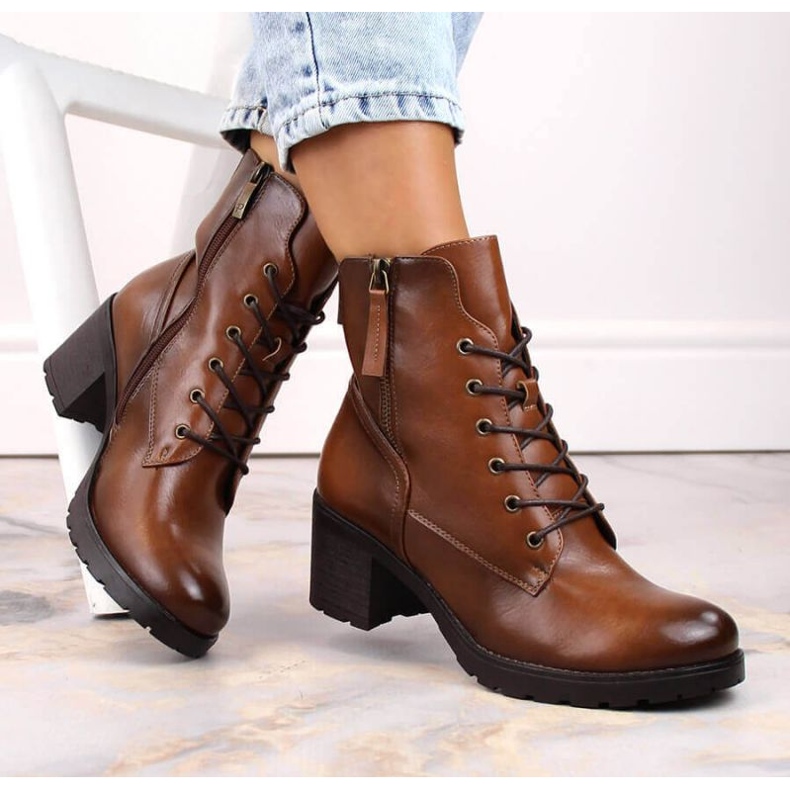 Gležnjače s visokom petom i platformom Potocki W WOL177B boje deve smeđa 2