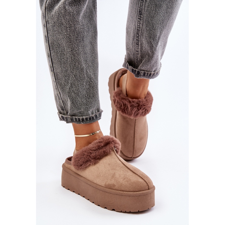 Papuče Model 24890 Tamno bež 1