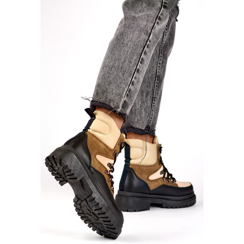 Traperi Model A-852KH bež/crna 1