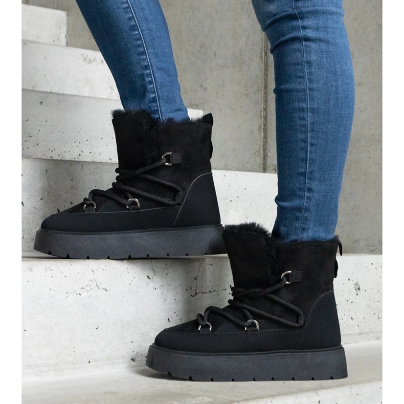 Crne ženske čizme za snijeg s platformom i krznenom postavom crno 1