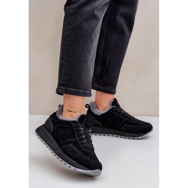 Ženske tenisice od brušene kože s krznom i sjajnim elementom Big Star OO274580 Hi-Poly System crne crno 2