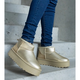 Zlatne niske čizme za snijeg na platformu zlatna 1