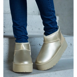 Zlatne niske čizme za snijeg na platformu zlatna 2