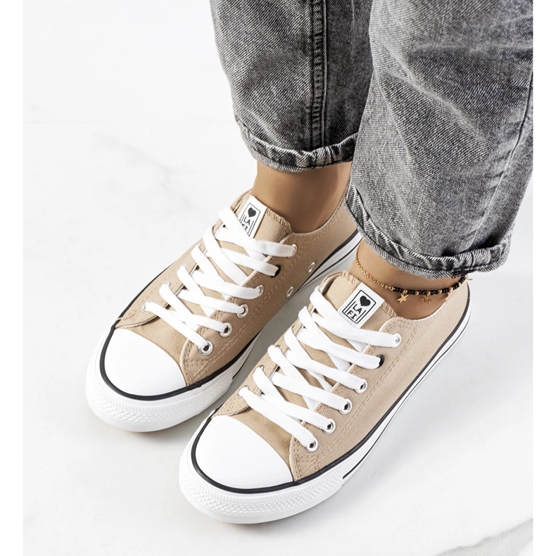 Klasične bež ženske tenisice Kolind 1