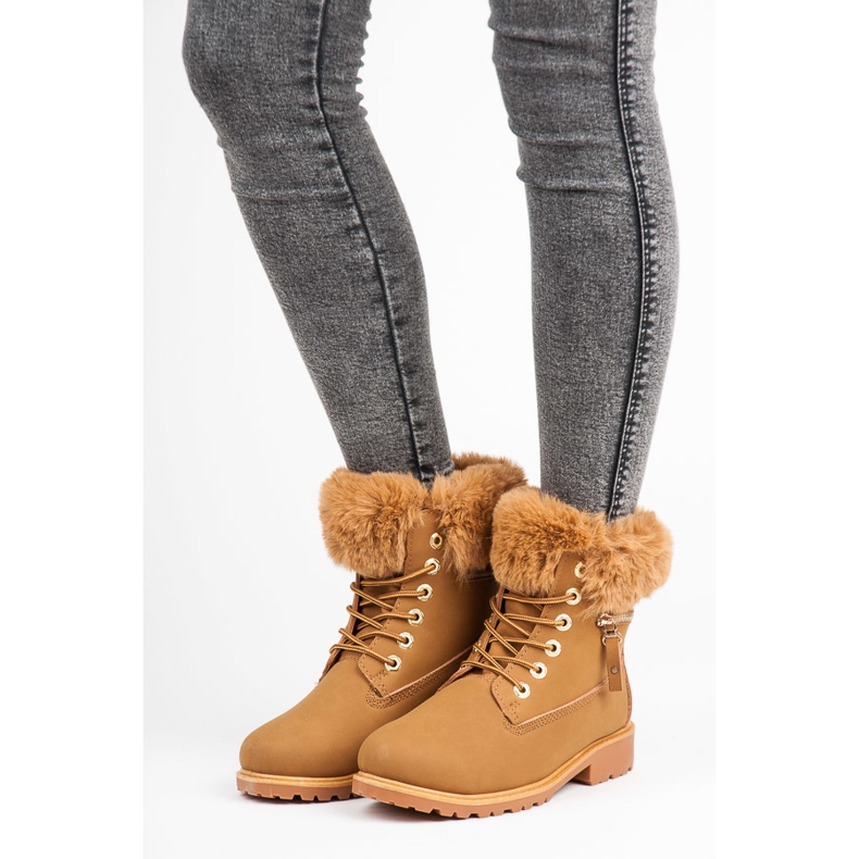 Traperi s krznom na gornjem dijelu smeđa 2