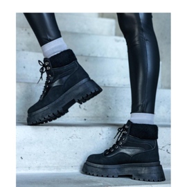 Crne tenisice s debelim potplatom i krznom iz Best - Solea crna 1