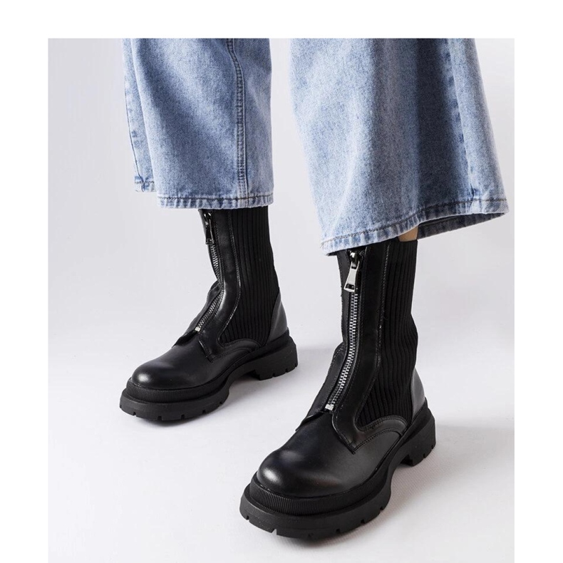 Crne gležnjače s čarapama Napolitani - Solea crno 1