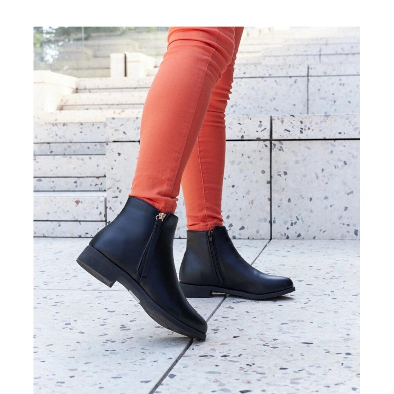 Crne izolirane ravne čizme Paien - Solea crna 1