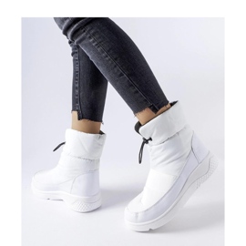 Bijele ženske izolirane čizme za snijeg bijela 1