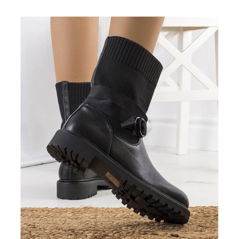 Crne gležnjače s elastičnim gornjištem Ricky - Solea crno 1