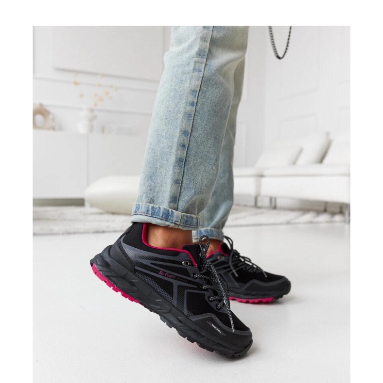 Crni Lee Cooper LCJ-23-31-3028L crno 1