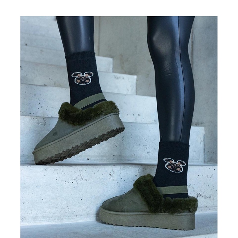 Zelene platform papuče ukrašene krznom i s gumicom na peti zelena 1