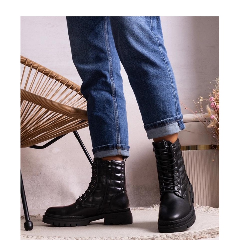 Crne prošivene tenisice crno 1