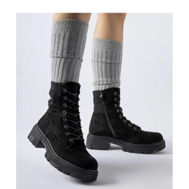 Crne, blago izolirane čizme od eko antilop kože crna 1