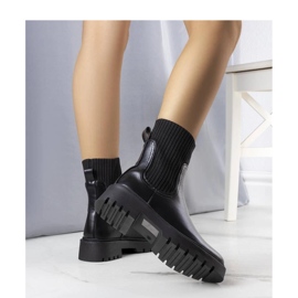 Crne izolirane čizme crna 1