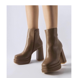 Smeđe čizme na visoku petu smeđa 1