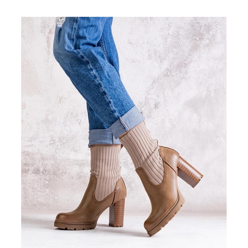 Tamno bež gležnjače od eko kože 1