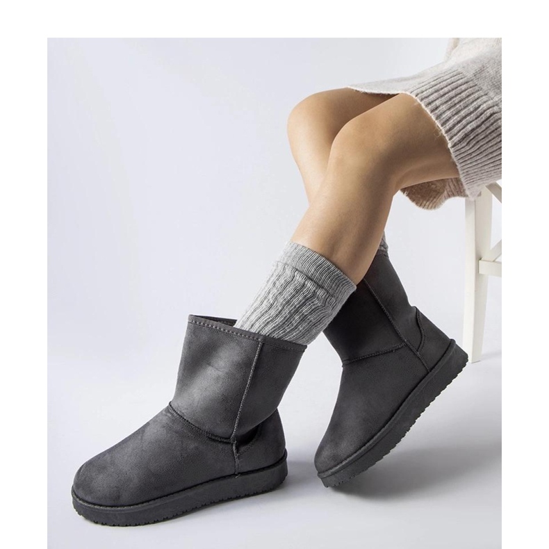 Sive izolirane klasične čizme za snijeg siva 1