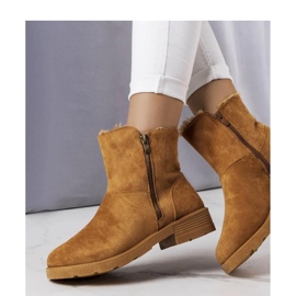 Smeđe izolirane čizme smeđa 1