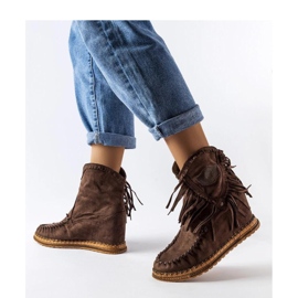 Smeđe čizme na klin smeđa 2