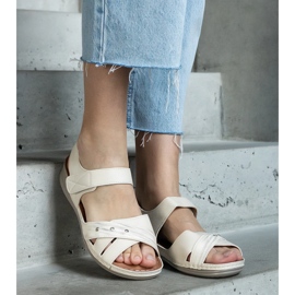 Bež sandale s platformom 1