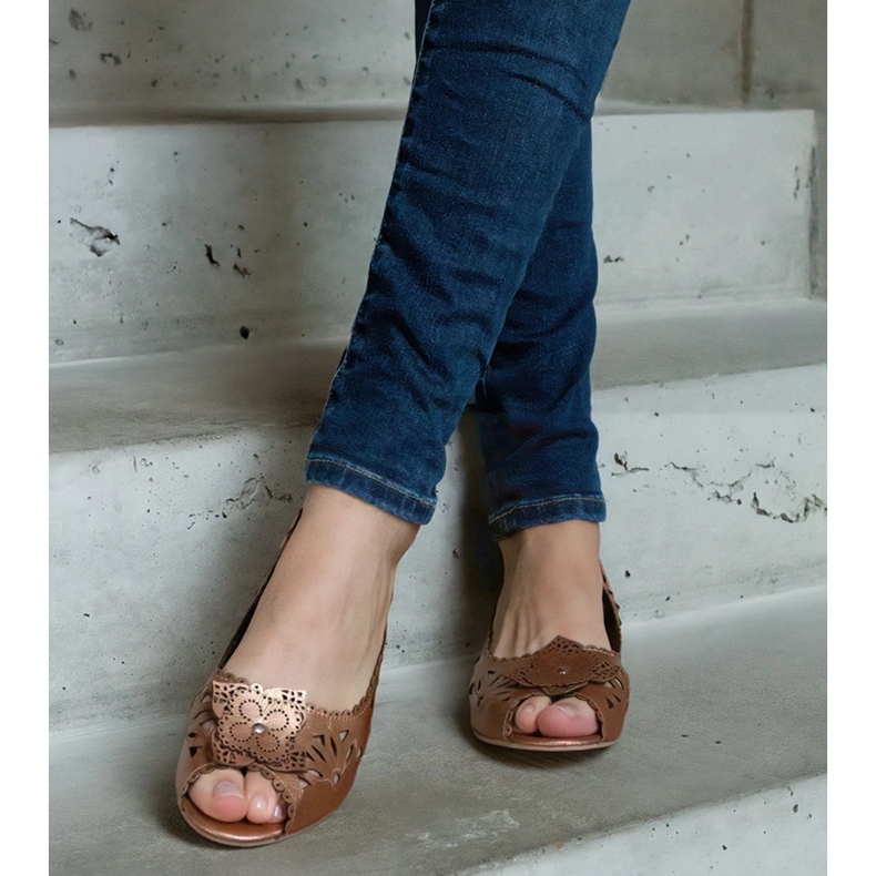 Zlatne ažurne balerinke s otvorenim prstima zlatna 1