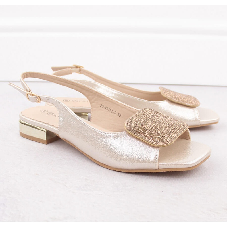 Elegantne ženske sandale sa zlatnim cirkon ukrasom Potocki WS43314 1