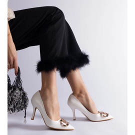 Bijele štikle ukrašene šarenim cirkonima bijela 1