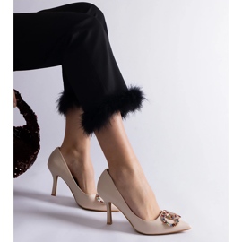 Bež štikle ukrašene šarenim cirkonima 2