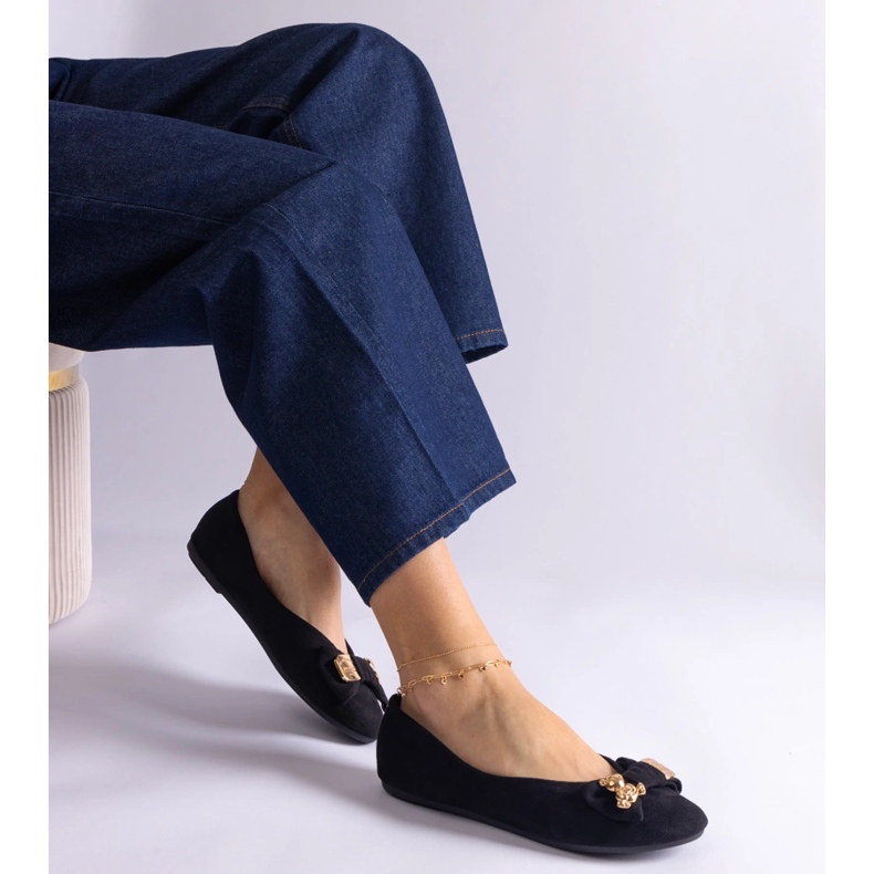 Crne balerinke ukrašene mašnom i brošem crna 1