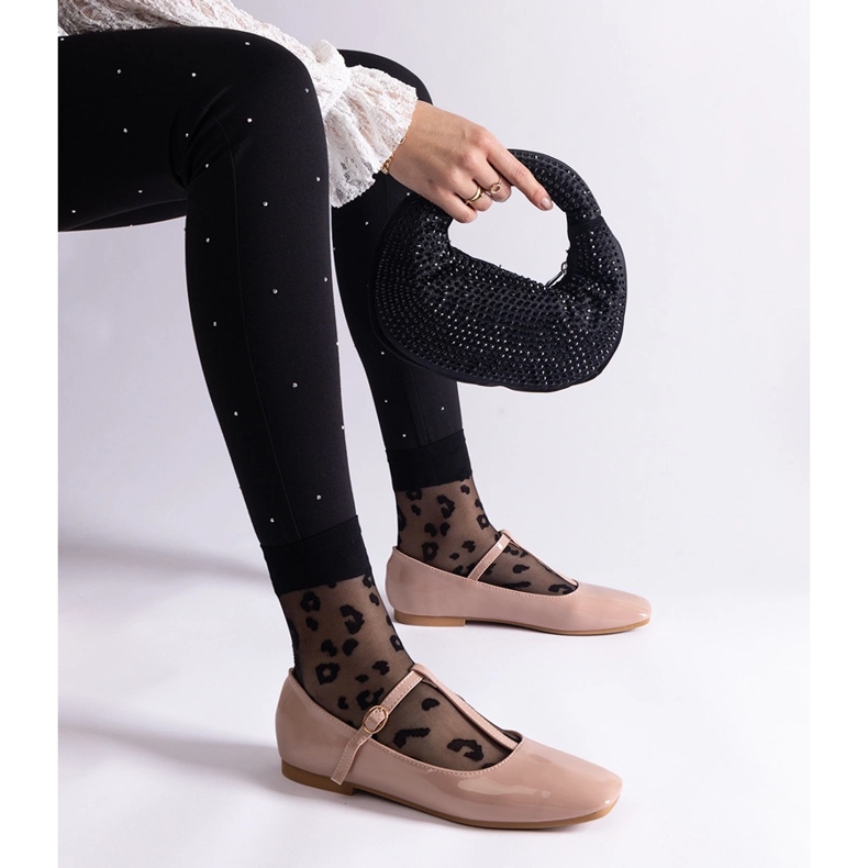 Bež lakirane balerinke s remenom 1