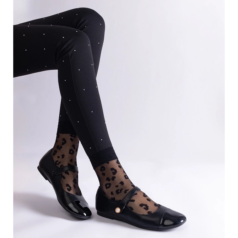 Crne balerinke s lakiranim vrhom, kopčaju se na čičak crna 1