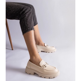 Bež mokasine od eko kože sa zlatnim ukrasima 2