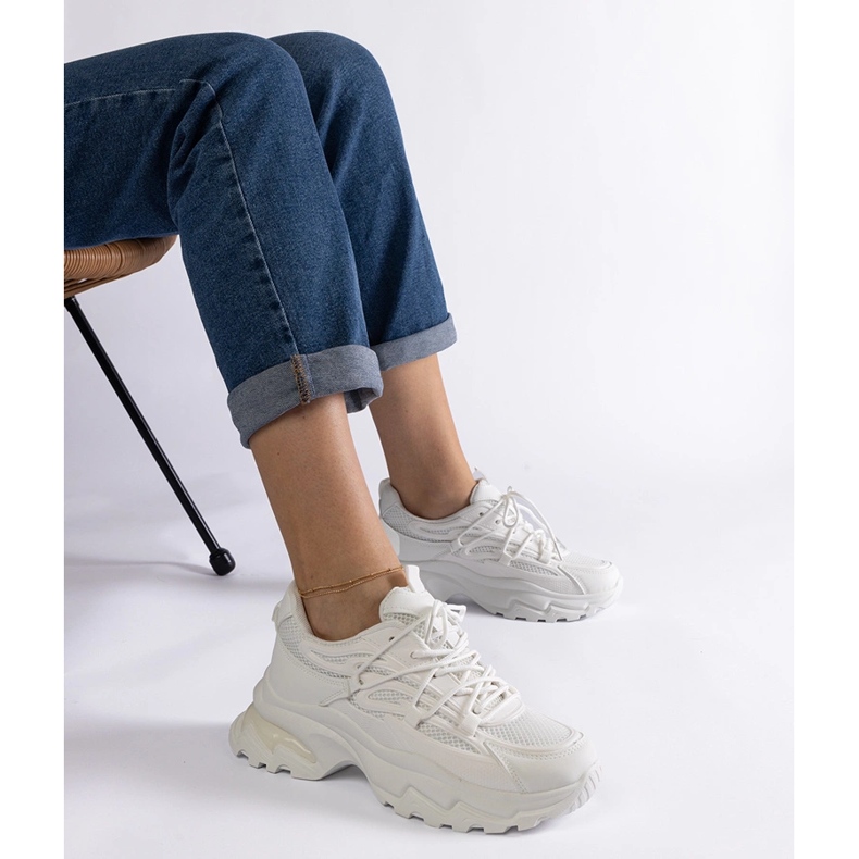 Bijele sportske tenisice s masivnim potplatom bijela 1