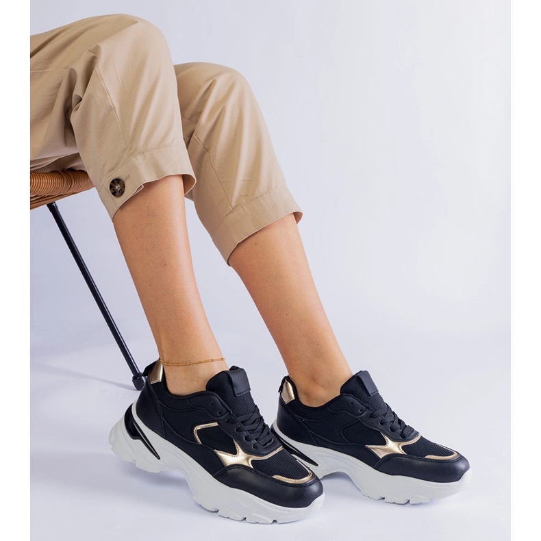 Crne tenisice na masivnom potplatu crna 2