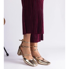 Zlatne pumpe lakirane na posta s kopčama zlatni 2