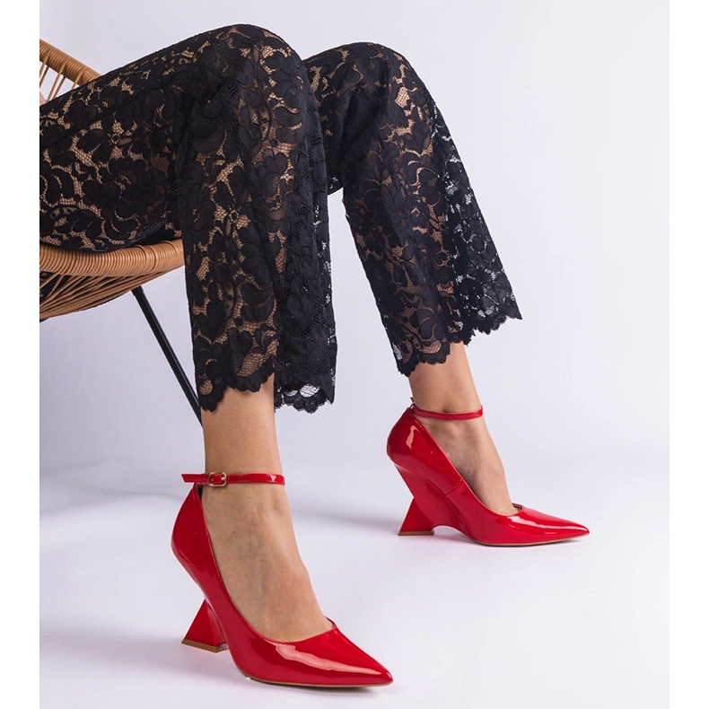 Crvene lakirane cipele na klin crvena 1