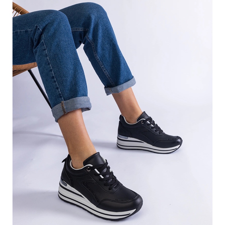 Crne tenisice na platformi ukrašeni sjajem i metalnim umetanjem crna 1