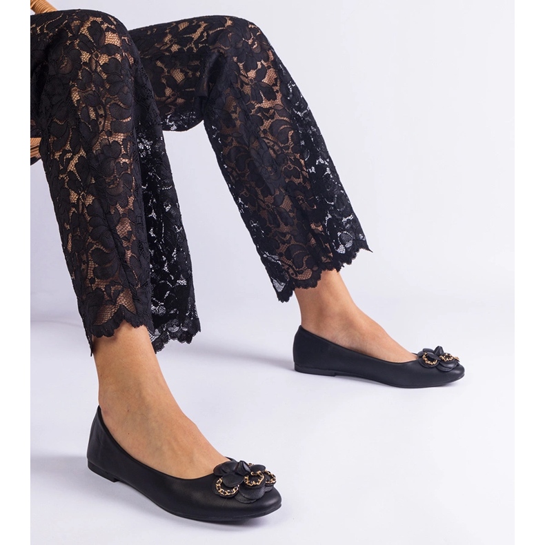 Crne balerine ukrašene cvijetom crno 1