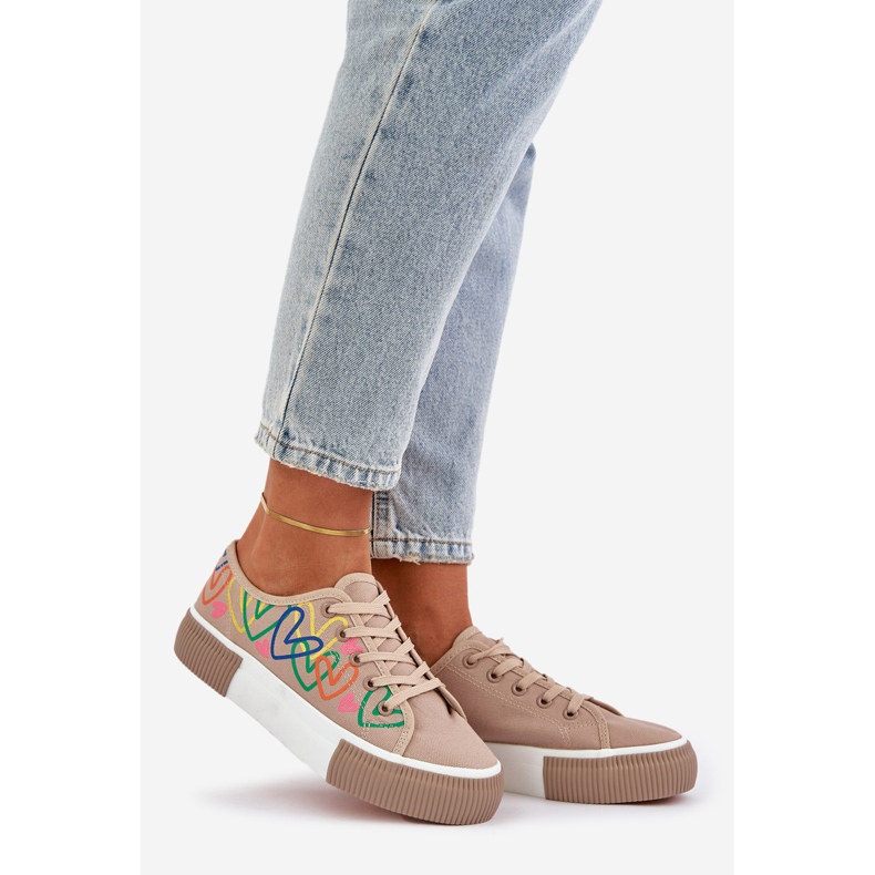 Ženske tenisice u mraku veličine srca bež 1