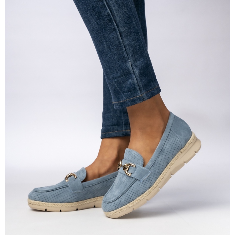 Perforirane ženske natikače s plavim ukrasom plava 1