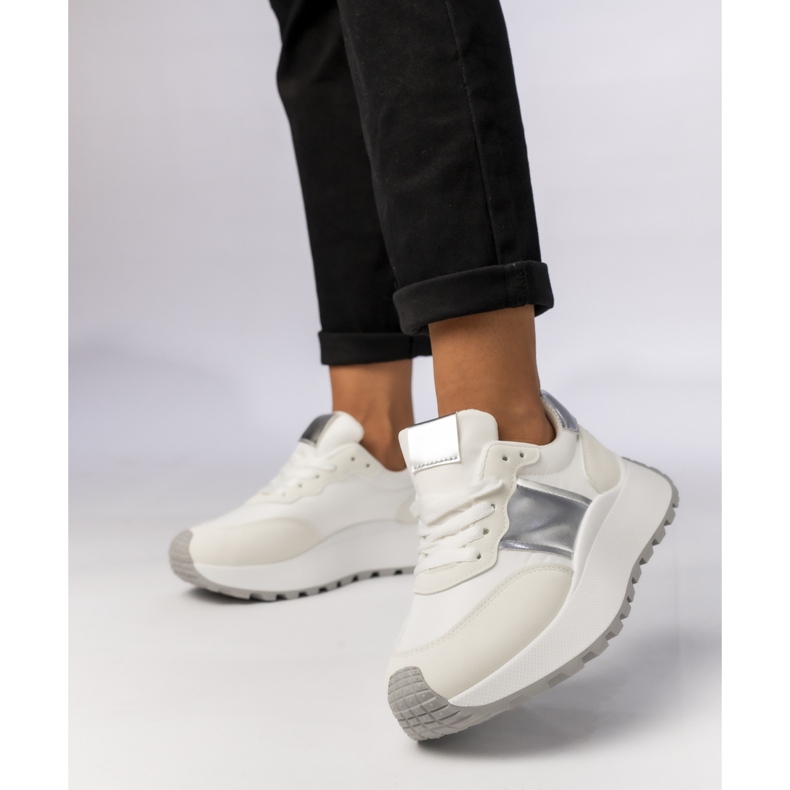 Ženske sportske tenisice Bijeli metalni umetci bijela 1