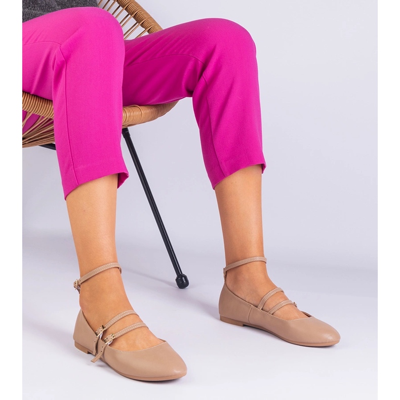 Beige balerine izrađene od eko -odleta s kopčama bež 1