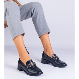 Crne pumpe na niskom postolju s metalnim ukrasom crno 1