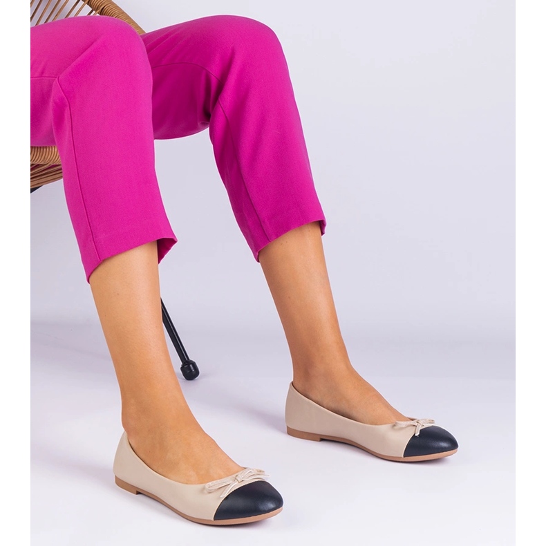 Bež balerine s lukom i crnim nosom 2