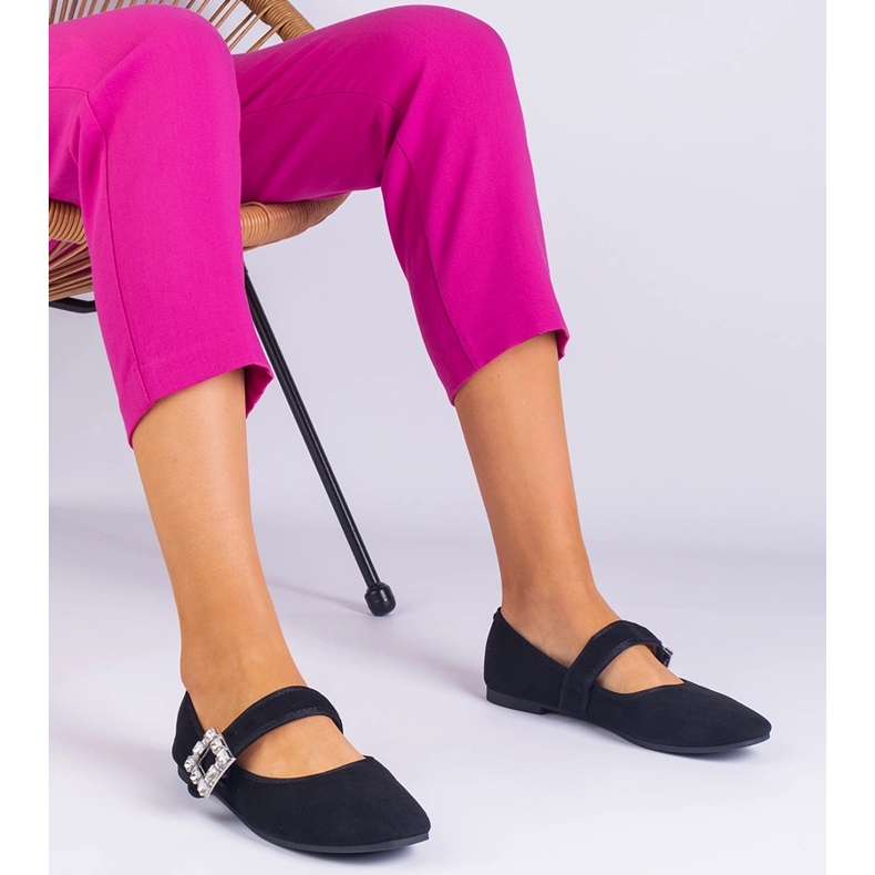 Crne balerine ukrašene kopčom s kristalima crno 1