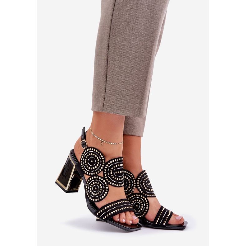 Ukrašene sandale na crnoj posta crna 1