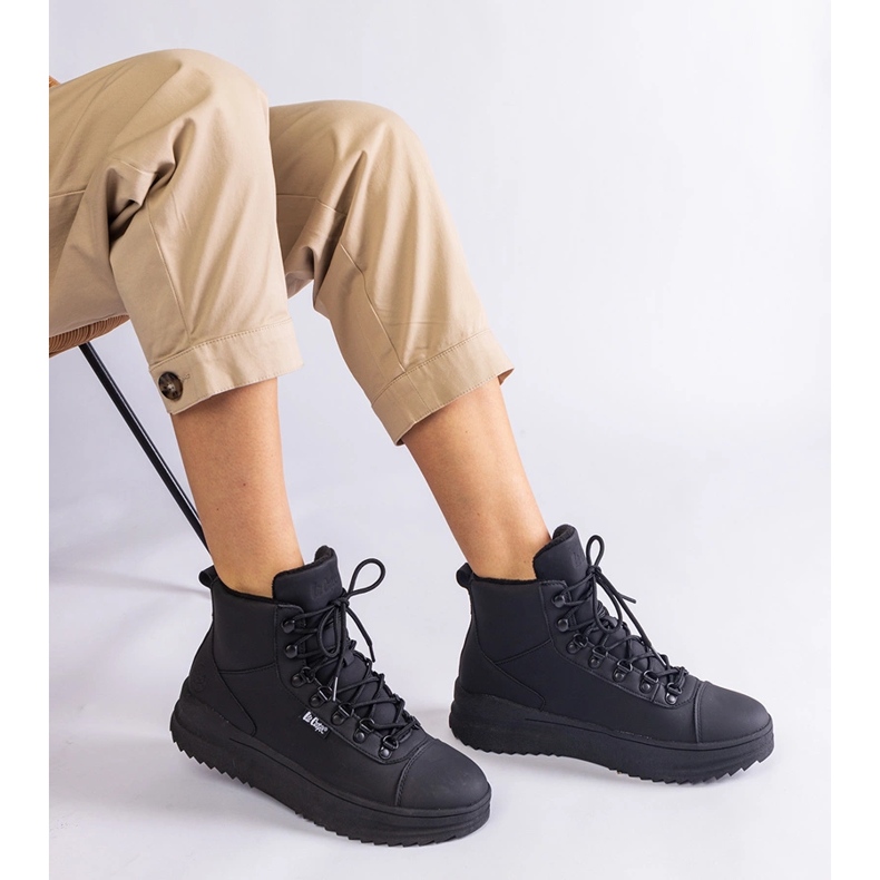 Crne tople čizme Lee Cooper LCJ-23-31-3028L crna 1